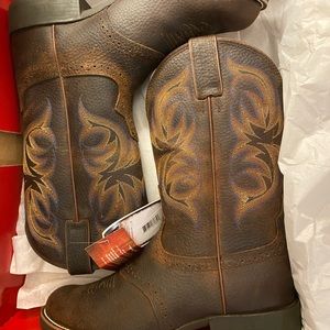 Brand new men’s Justin boots